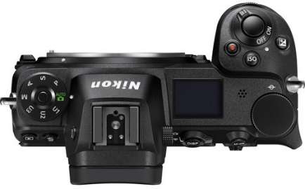 Z7 (Z 24-70 mm f/4 S Kit Lens) Mirrorless Camera