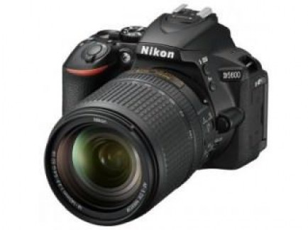 D5600 (AF-S DX 18-140mm f/3.5-f/5.6G ED VR Kit Lens) Digital SLR Camera