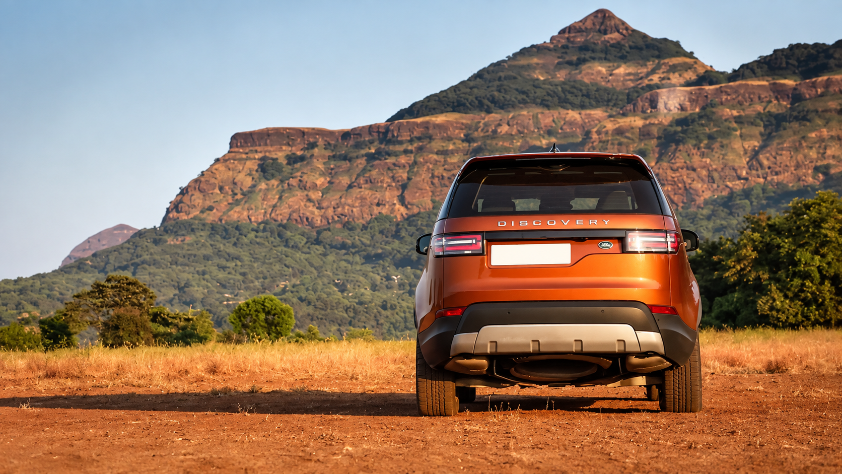 Land Rover Discovery Rear View