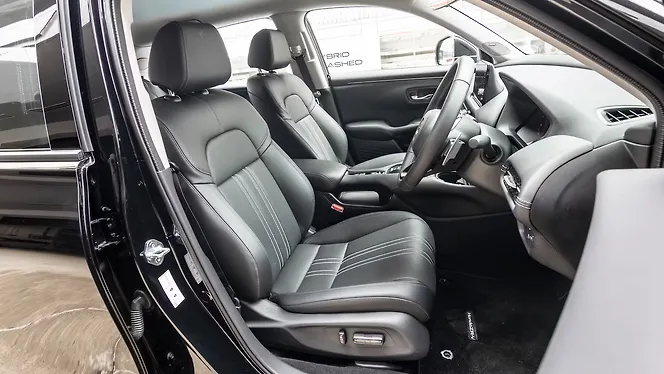 Honda ZR-V Front Row Seats