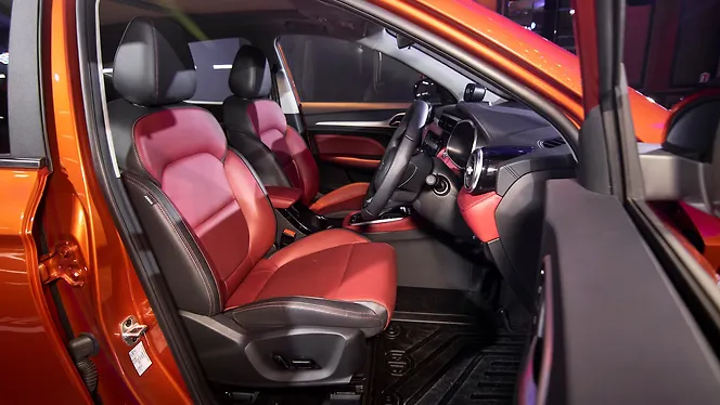 MG Astor Front Row Seats
