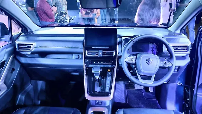 Maruti Suzuki Invicto Dashboard