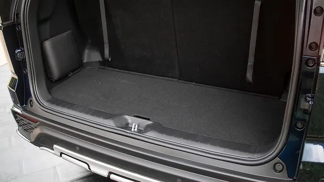 Maruti Suzuki Invicto Bootspace