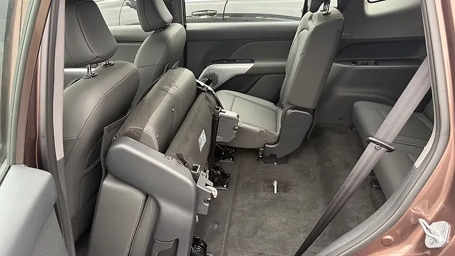 Vinfast MPV 7 Second Row Seats