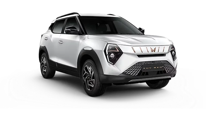 Mahindra XUV 3XO EV AX5 39.4 kWh with No Charger