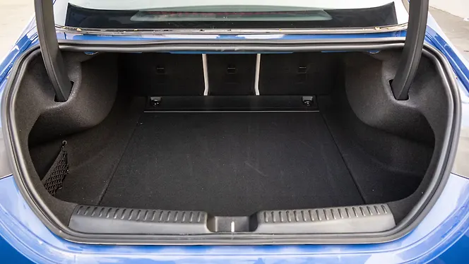 Mercedes-Benz CLA Bootspace