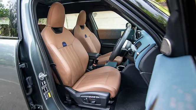 MINI Countryman Electric Front Row Seats