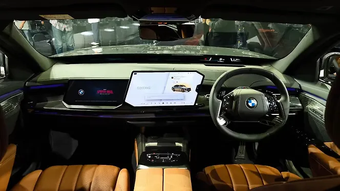 BMW 7 Series facelift Dashboard