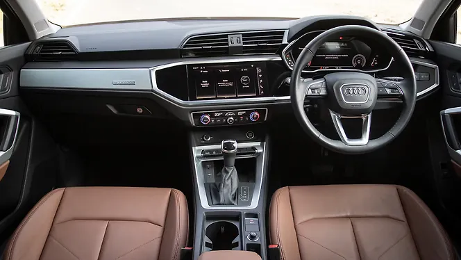 Audi Q3 Dashboard