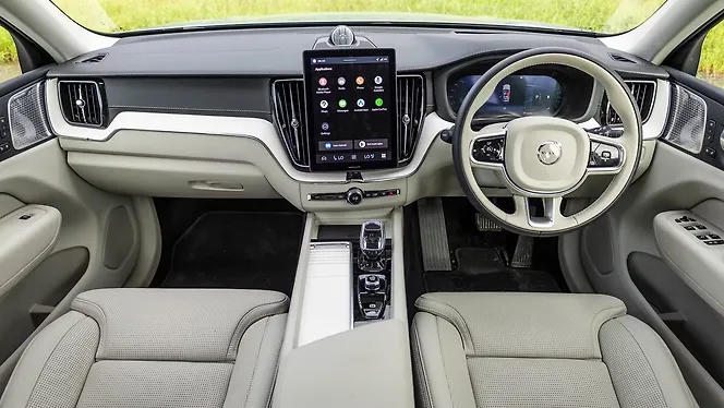 Volvo XC60 Dashboard