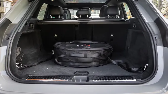 Mercedes-Benz EQE SUV Bootspace