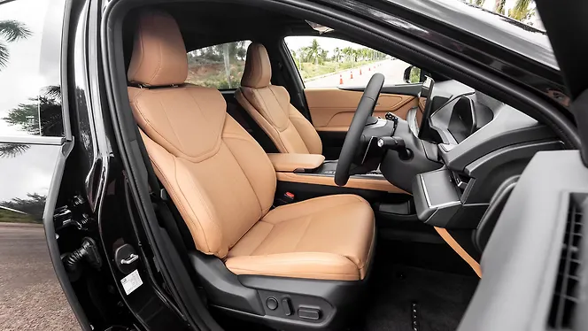 Lexus ES 350h Front Row Seats