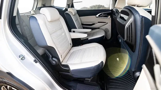 Kia Carens Second Row Seats