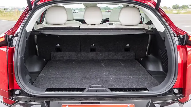 Mahindra XEV 9e Bootspace