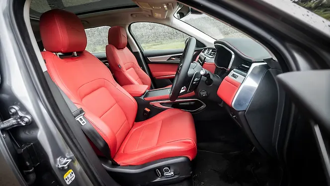 Jaguar F-Pace Front Row Seats