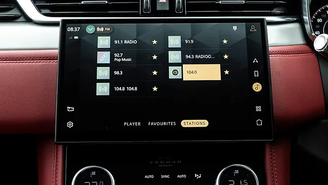 Jaguar F-Pace Infotainment System
