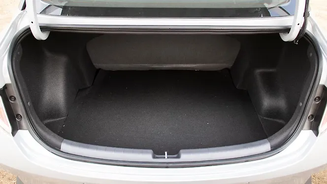 Hyundai Aura Bootspace