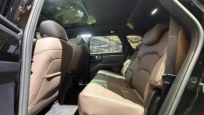 MG Starlight 560 Second Row Seats