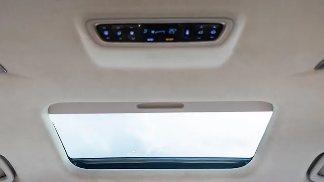 MG M9 Sunroof/Moonroof