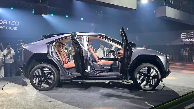 Mahindra BE 6 Sporteq Front Row Seats