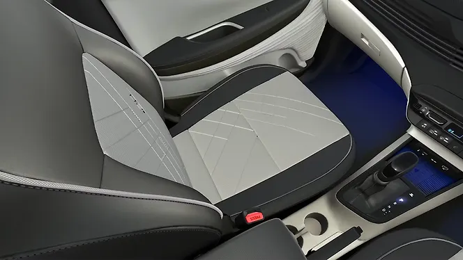 Hyundai i20 Front Row Seats