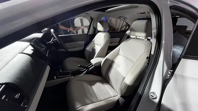 Honda City Facelift Front Row Seats