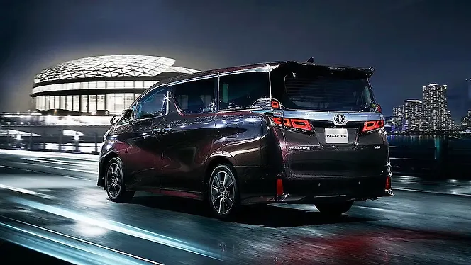 Toyota Vellfire Rear View