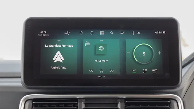 Tata Punch EV Facelift Infotainment System