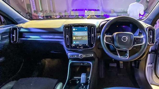 Volvo C40 Recharge Dashboard