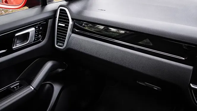 Porsche Cayenne Coupe Dashboard