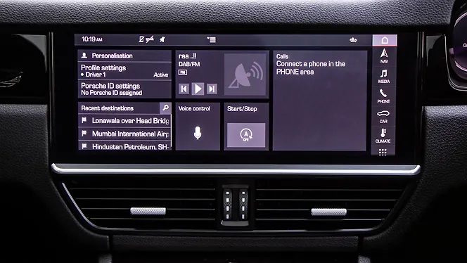 Porsche Cayenne Coupe Infotainment System