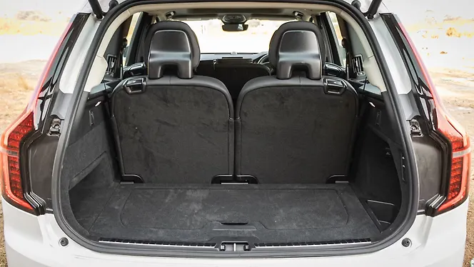 Volvo XC90 Bootspace