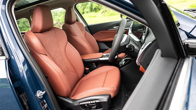 BMW X1 LWB Front Row Seats