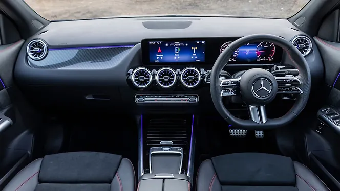 Mercedes-Benz GLA facelift Dashboard