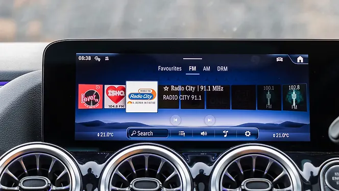 Mercedes-Benz GLA facelift Infotainment System