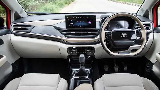 Tata Altroz facelift Dashboard