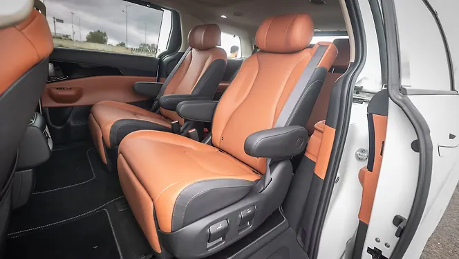 Kia Carnival Second Row Seats