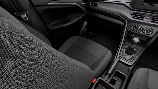 Maruti Suzuki Brezza Front Row Seats