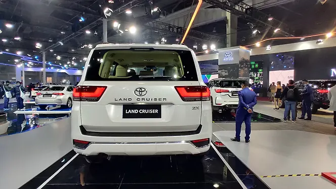 Toyota Land Cruiser 2023 Rear View
