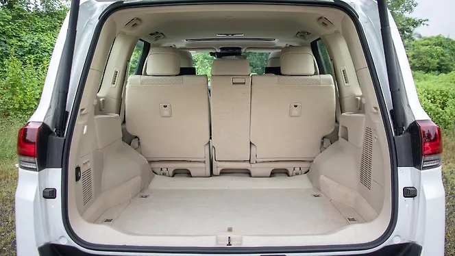 Toyota Land Cruiser Bootspace