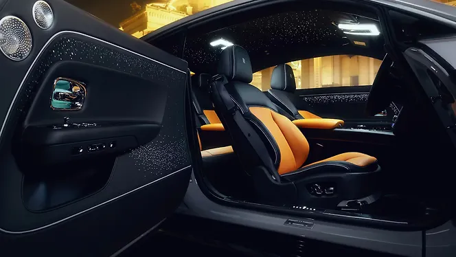Rolls-Royce Spectre Front Row Seats