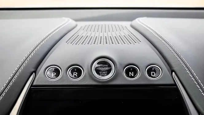 Aston Martin DBX Dashboard