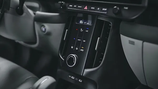 Hyundai New i20 AC Controls