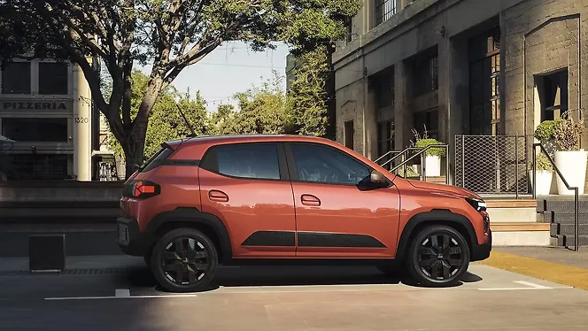 Renault Kwid EV Right Side View
