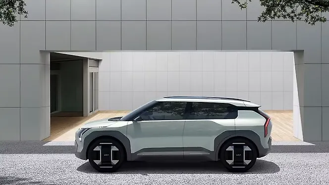 Kia EV3 Left Side View