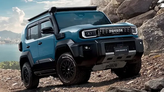 Toyota New Land Cruiser FJ Right Front Three Quarter
