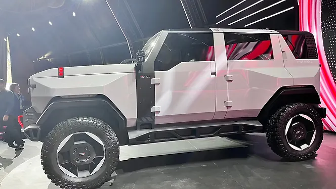 Mahindra Thar.e Left Side View