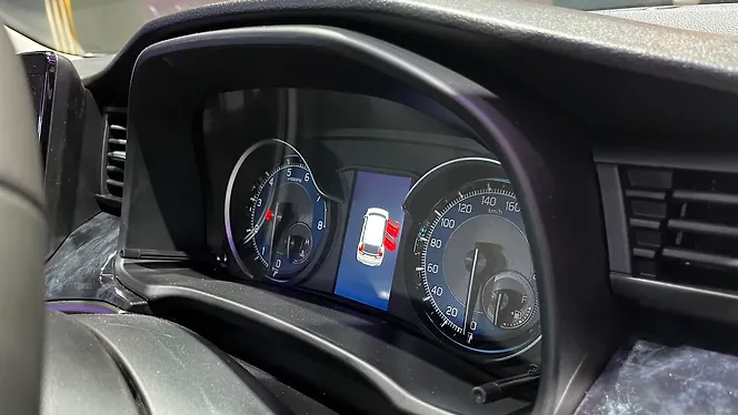 Maruti Suzuki XL6 Facelift Instrument Cluster