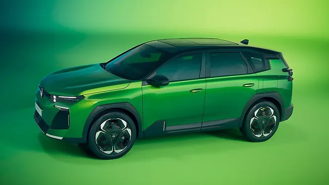 Citroen New C5 Aircross Right Side View