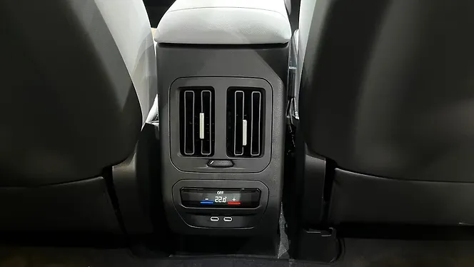 BMW iX3 Rear Row Air Vent